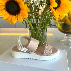 Toddler girl sandals size 10